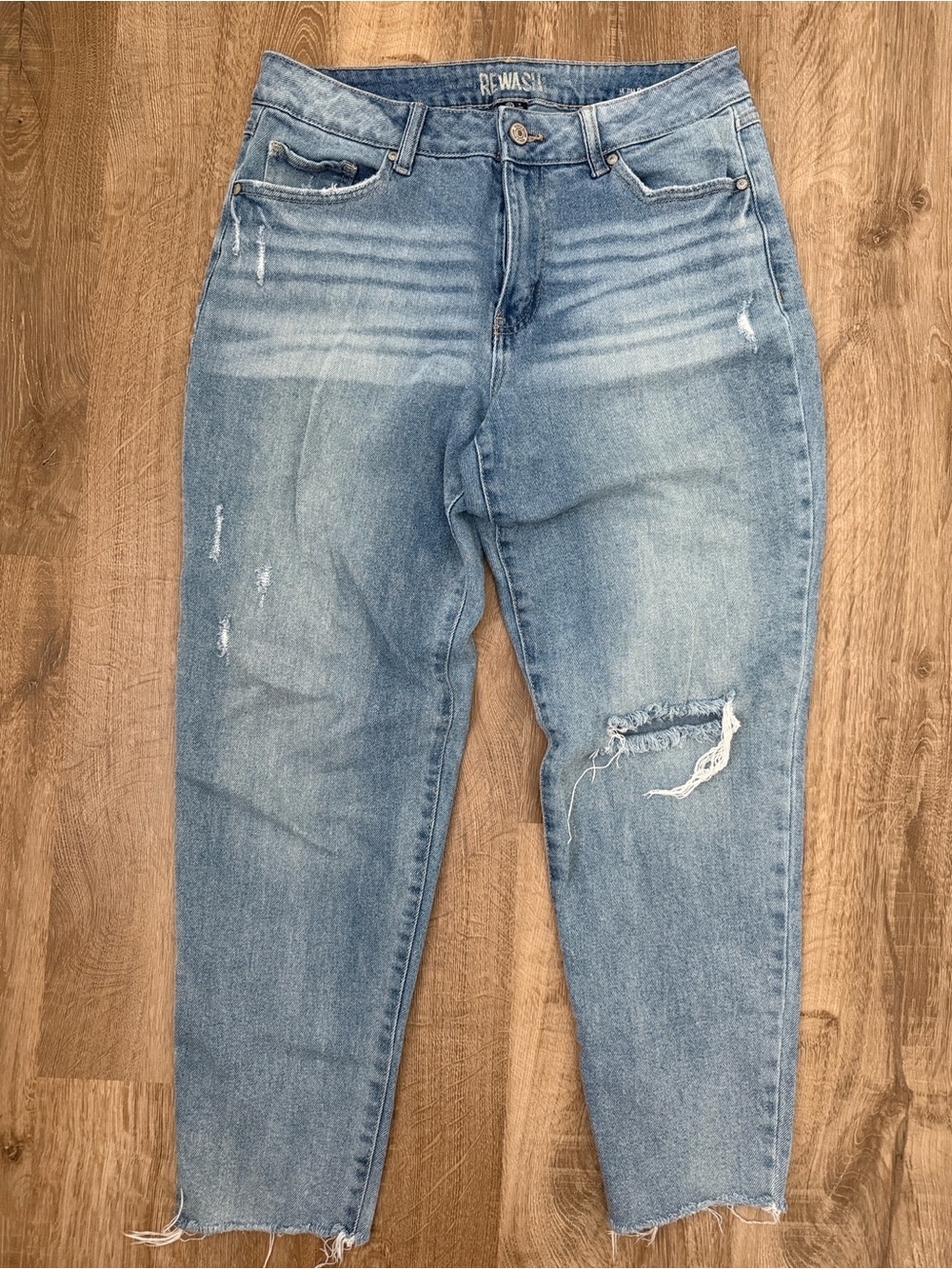 Rewash Women’s Light Blue Distressed High-Rise Mom Women's Jeans